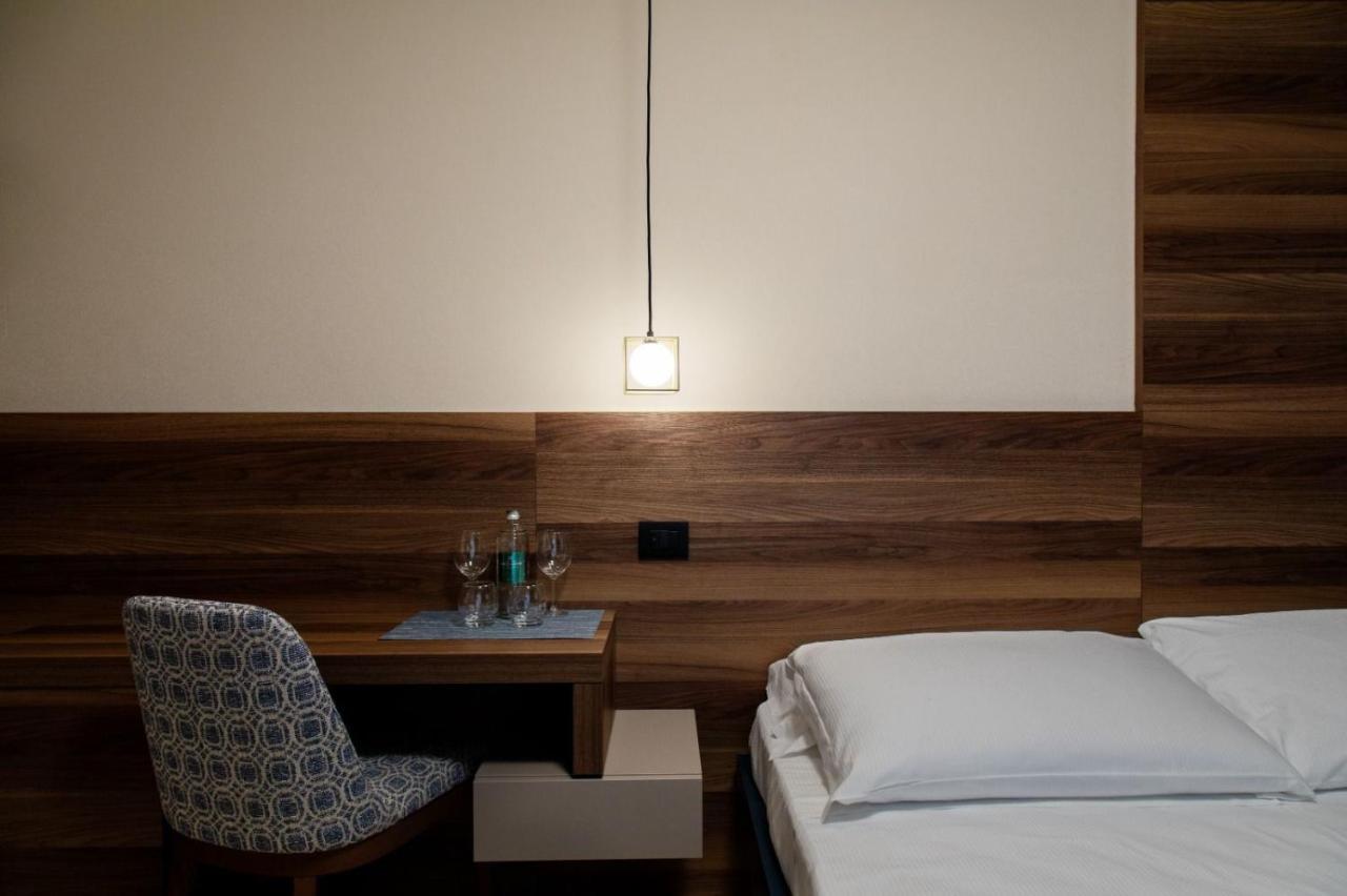 Отель Destasu' Bed And Wellness Кастель-дель-Монте Экстерьер фото
