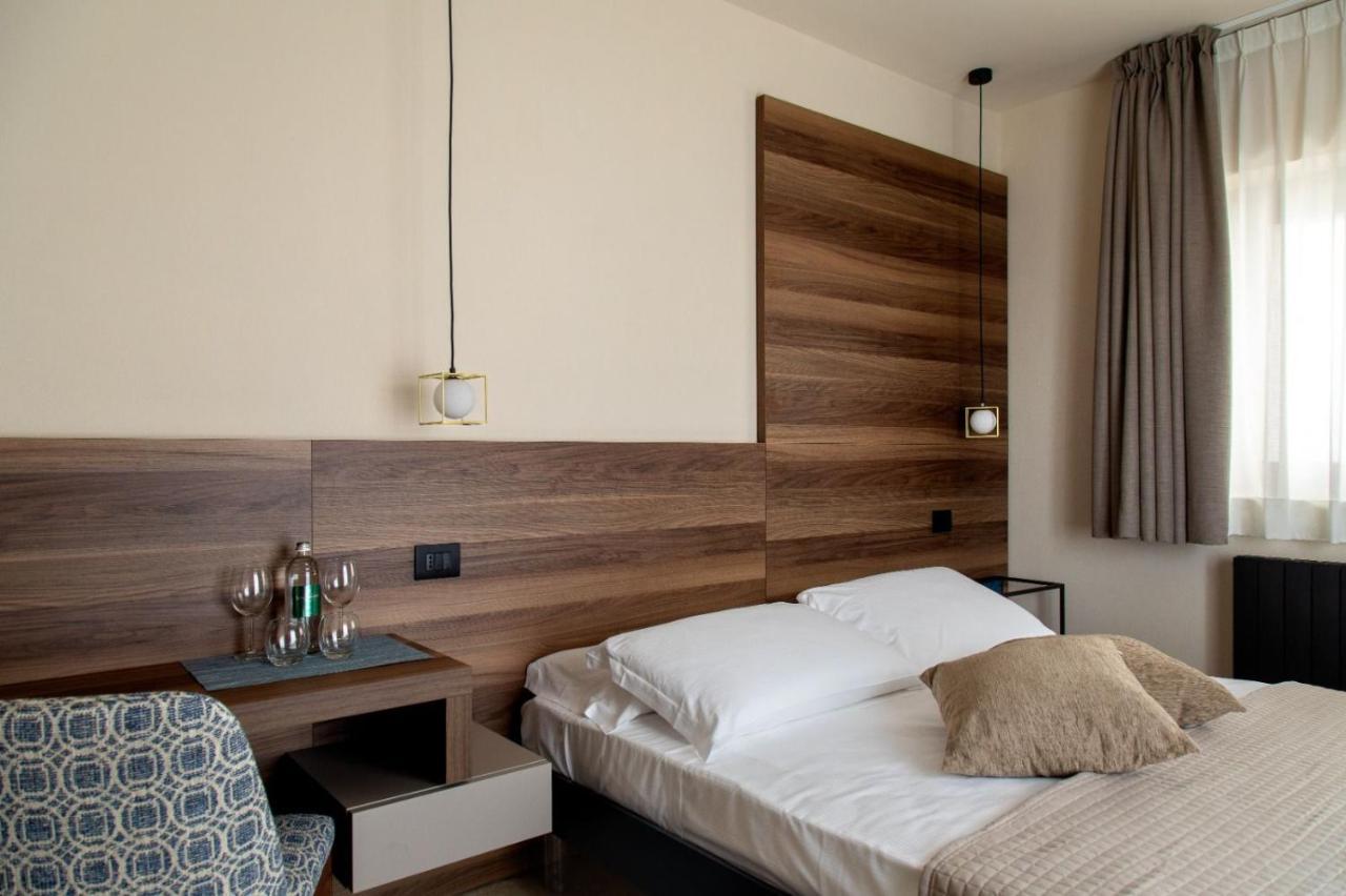 Отель Destasu' Bed And Wellness Кастель-дель-Монте Экстерьер фото