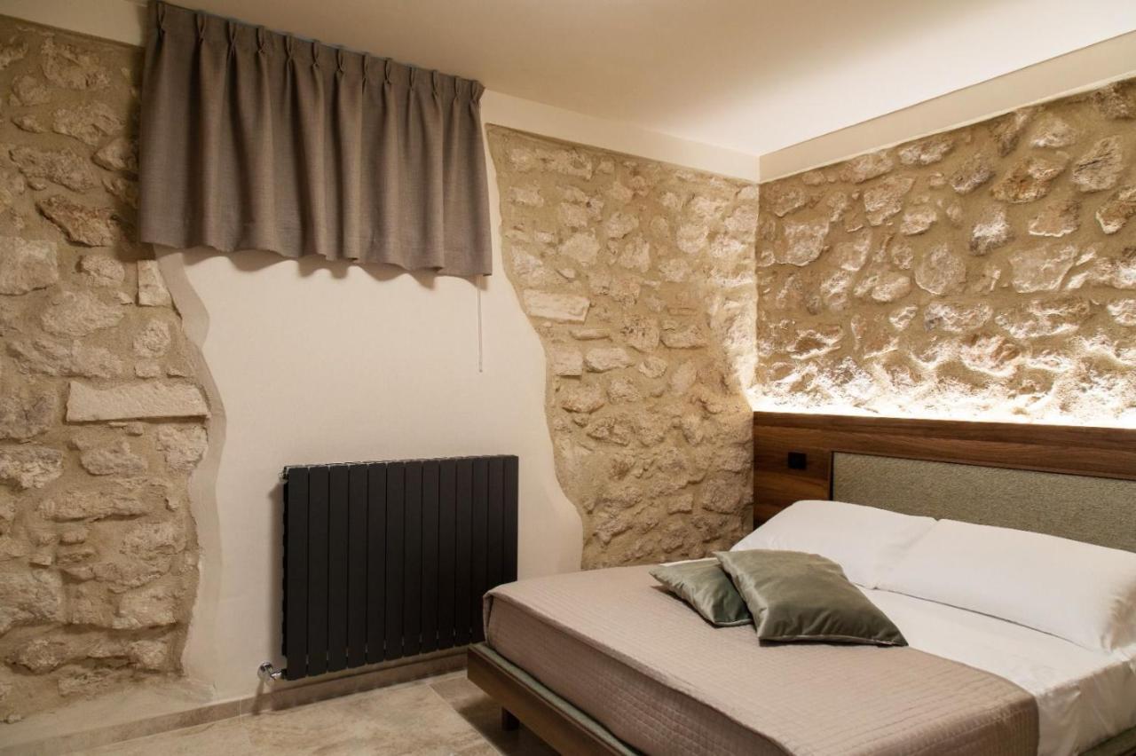 Отель Destasu' Bed And Wellness Кастель-дель-Монте Экстерьер фото